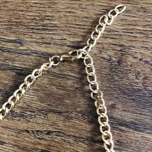 Gold triangle shaped necklace🤎✨ - Picture 3 of 3